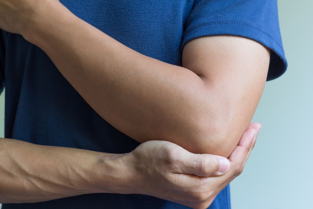Douleur au coude due à l'arthrose